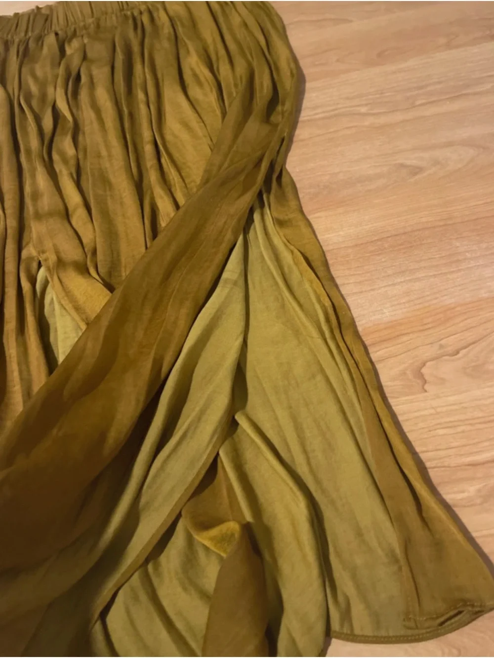Maxi skirt with slits